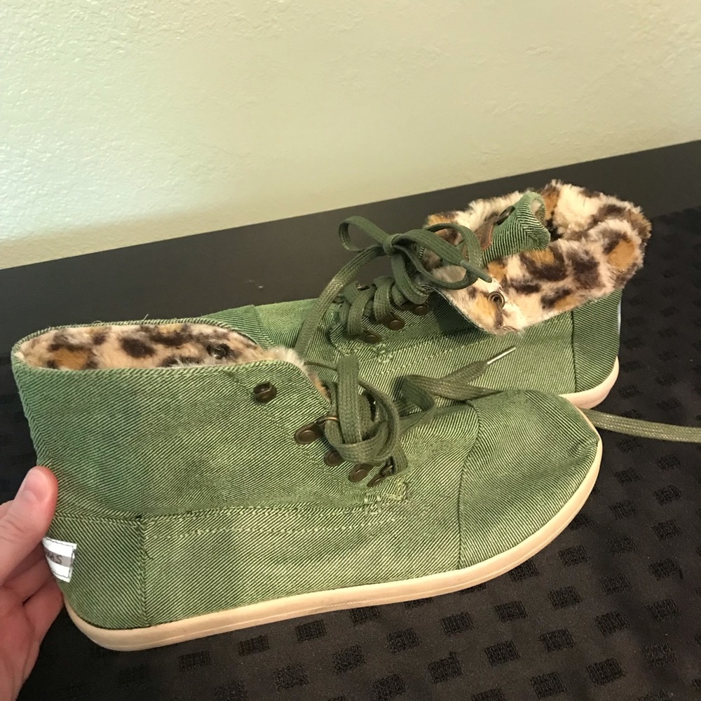 High Top Toms Shoes